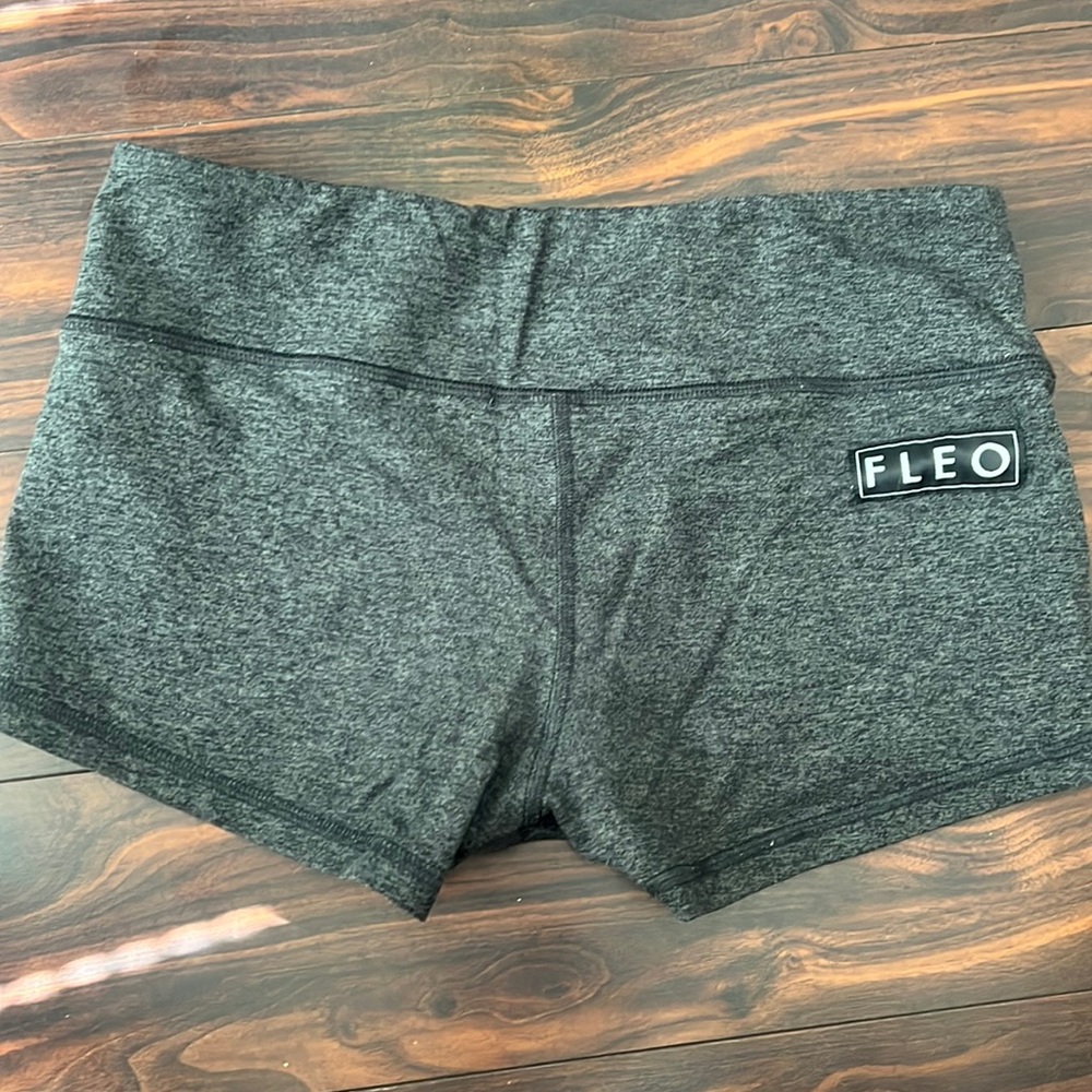FLEO gray marled short low rise spandex
